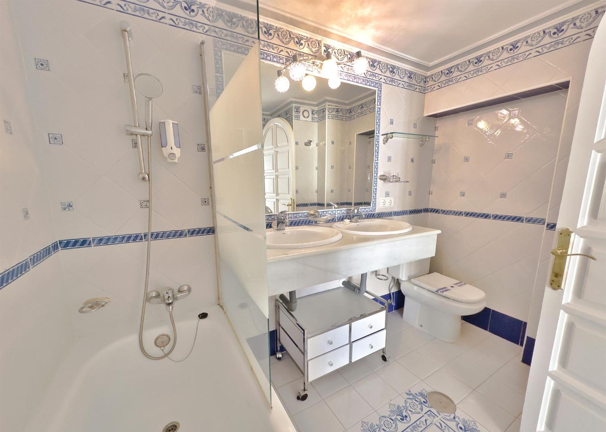 Skol 508 West Facing Duplex Apartment With Amazing Sea Views Marbella Bagian luar foto